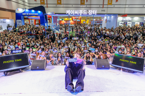 Image of  Han Seungwoo in K-Food & K-Seafood Pavilion at K-Expo Thailand 2023